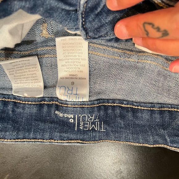 Jean shorts - Picture 3 of 3